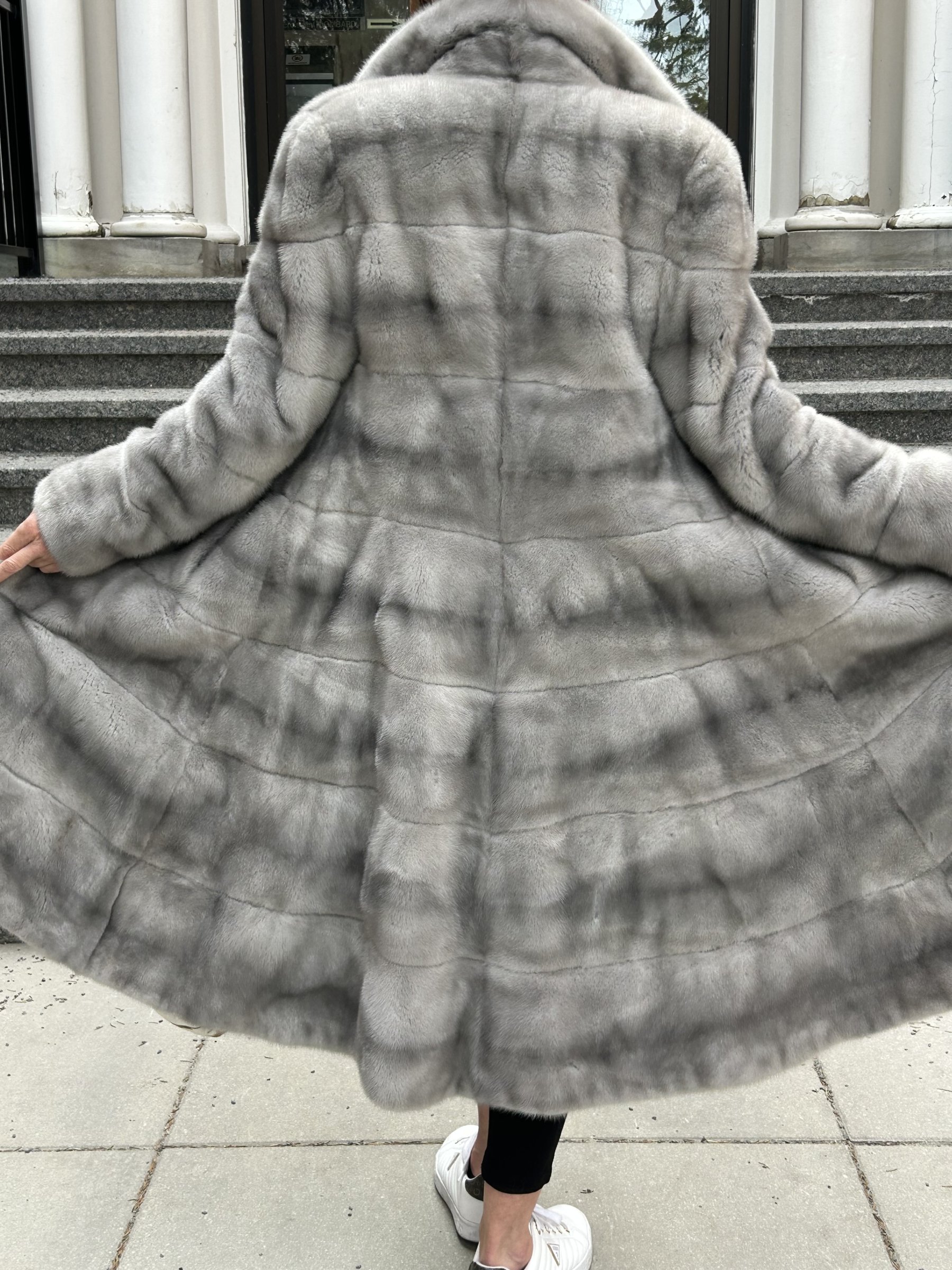 Like New 2025 Silver Mink Coat – Made in France